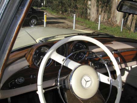 f_61_220SE_Coupe_Interior